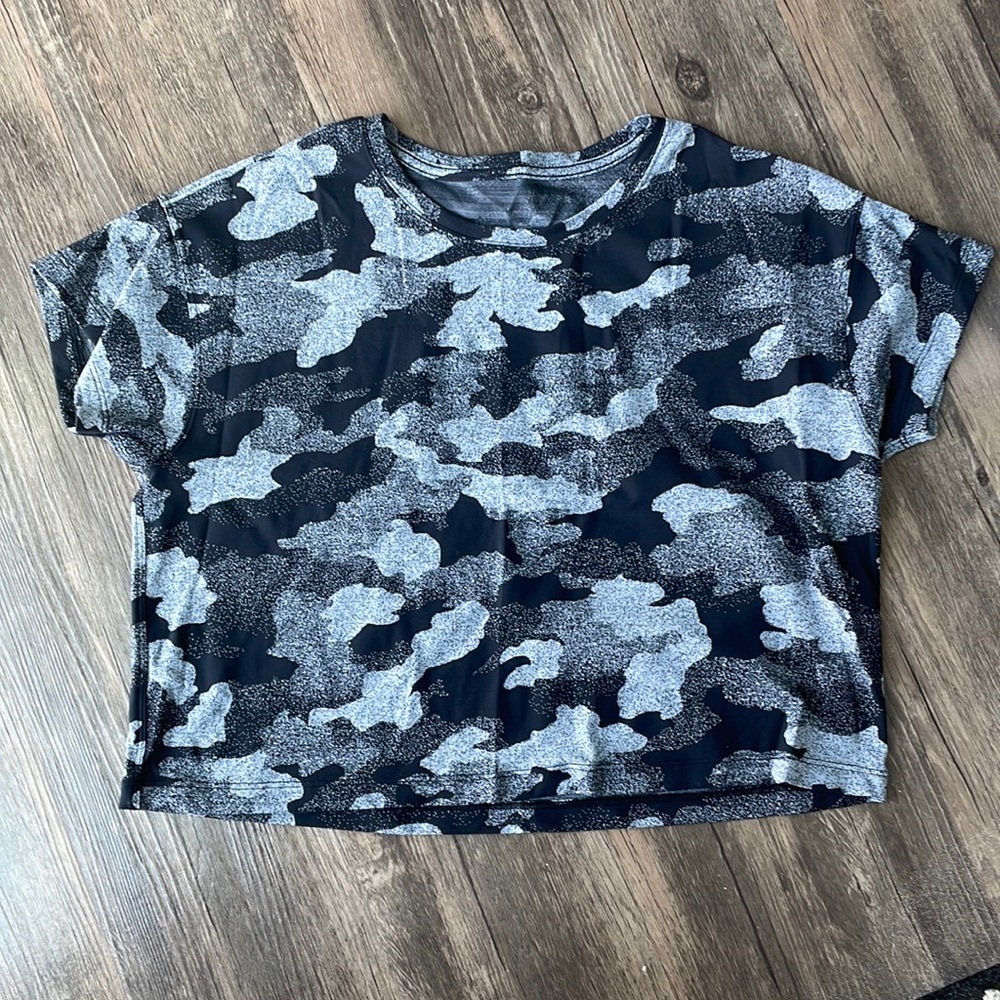 Lululemon Cates Tee